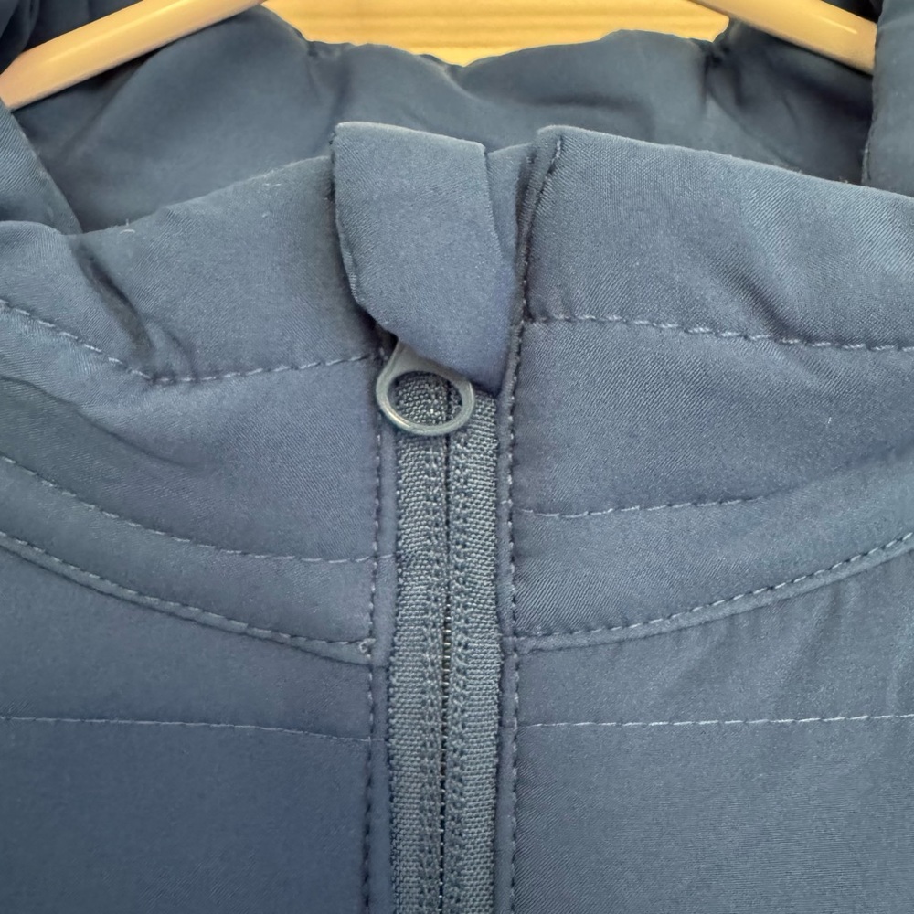 DC Wonder Woman Run Series Puffer Jacket - Ventures Endurance - Picture 5 of 10